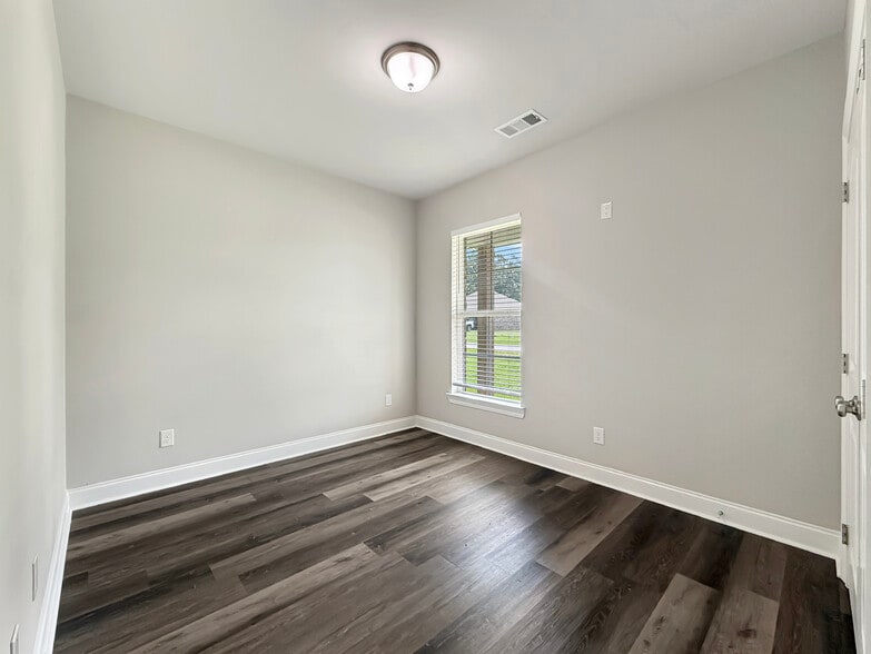 Building Photo - 17149 Cherokee Trce