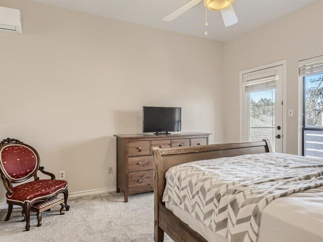 Building Photo - 1404 Norwalk Ln