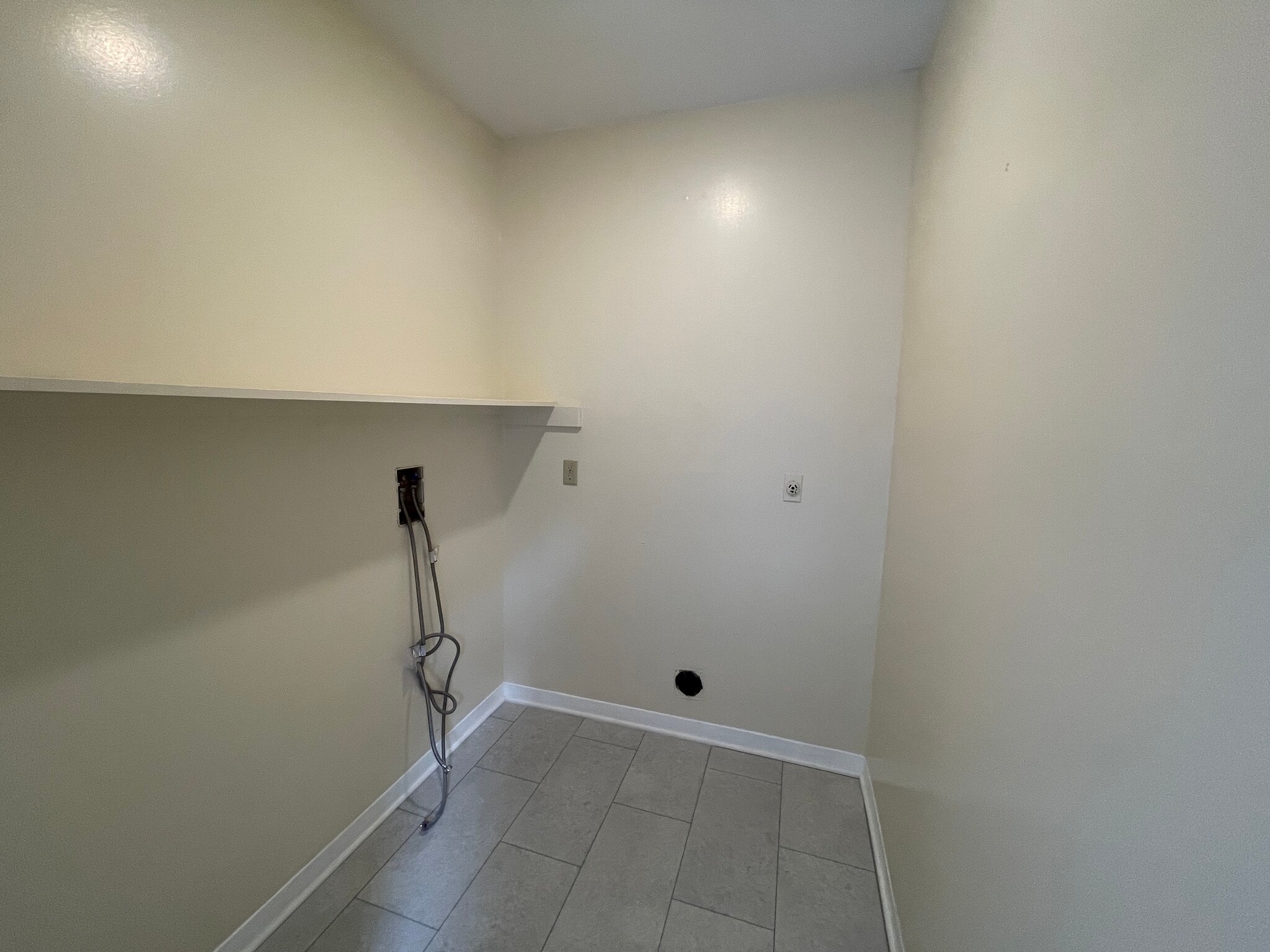 Building Photo - 327 Greenwich Ave