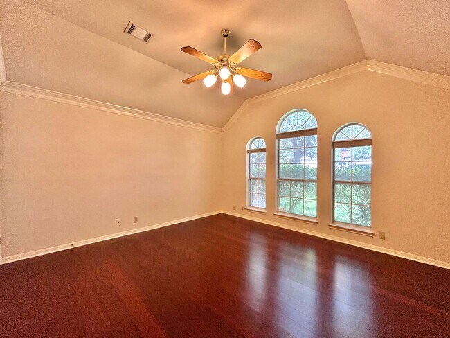 Building Photo - Beautiful 4 Bedroom, 2 Bathroom Home for R...