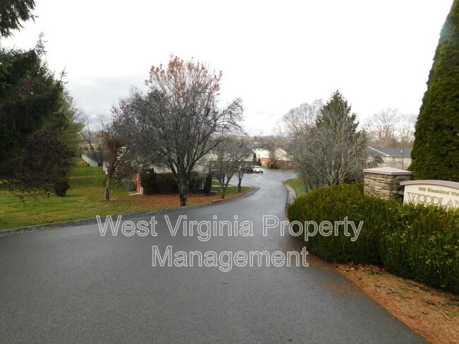Building Photo - Woodland Acres
