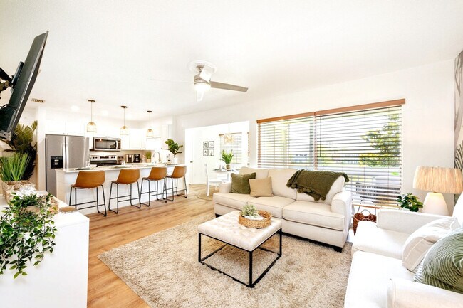 Primary Photo - 4000 Gulf Terrace Dr