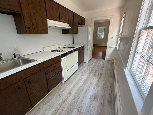 Building Photo - Six Raven Way LLC
