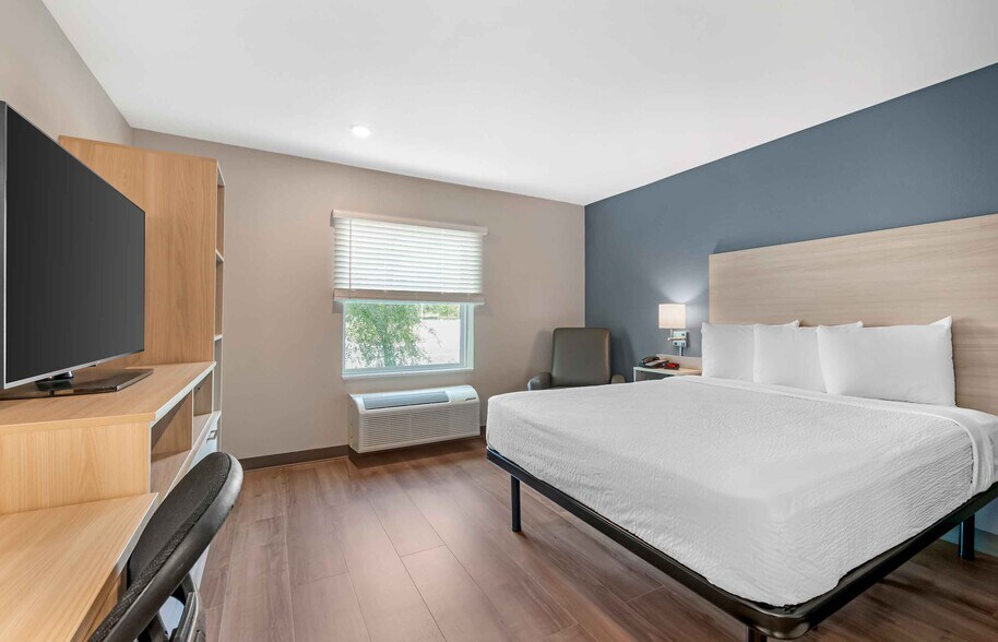 Building Photo - Furnished Studio-Wildwood