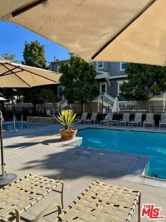 Building Photo - 1800 Oak St