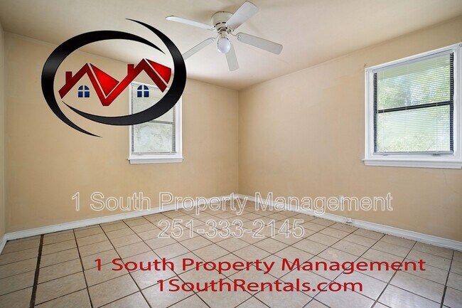 Building Photo - 2366 White St