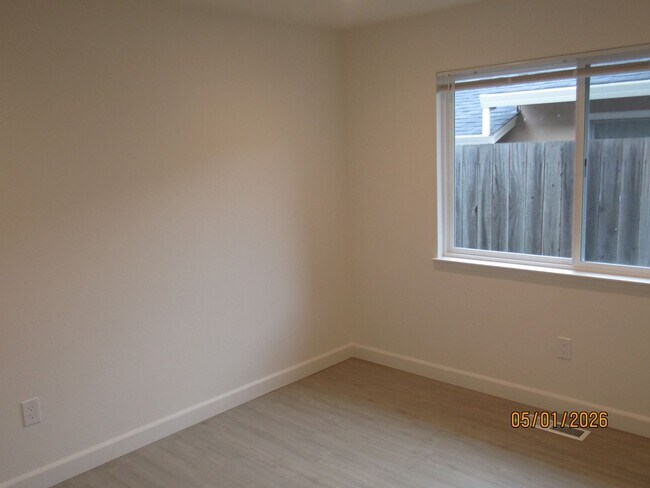 Building Photo - 625-627 Cordelia Dr