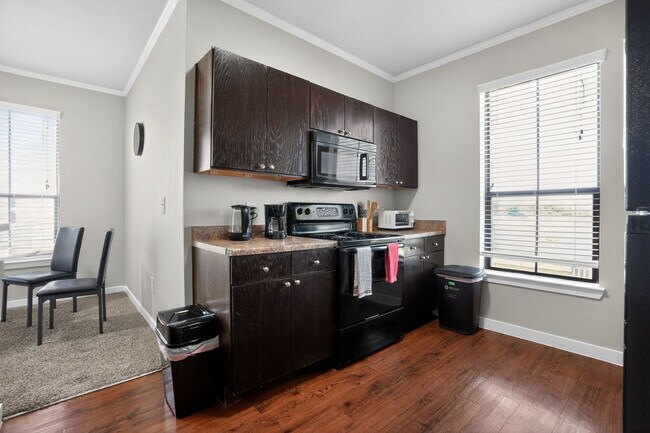 Building Photo - 1355 Ranch Pkwy