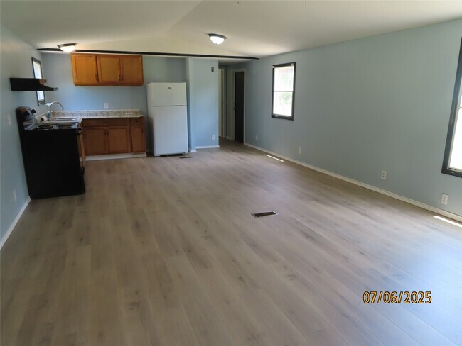Building Photo - 217 Co Rd 438