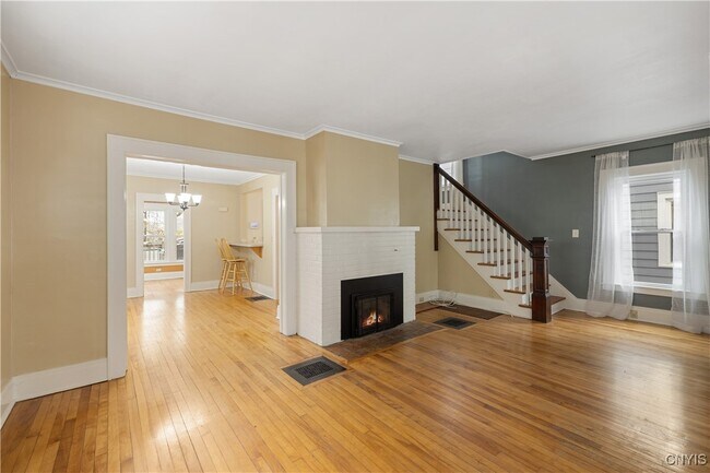 Building Photo - 144 Durston Ave