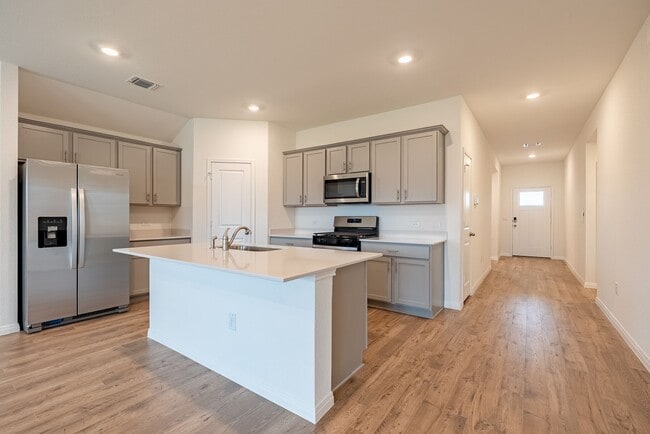 Building Photo - Beautiful 4 bedroom, 2.0 bathroom home in Leander!!!