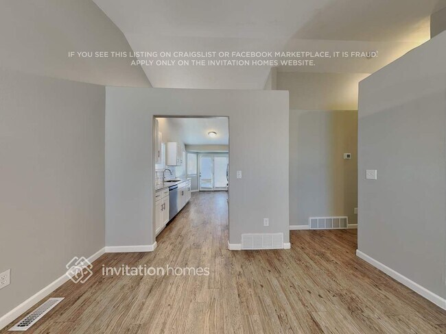 Building Photo - 759 Memory Ln