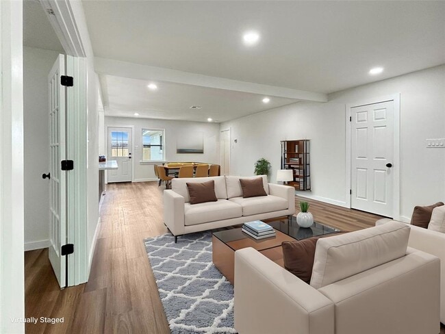 Building Photo - 9603 Philmont Dr