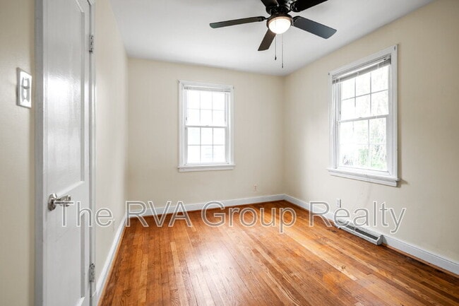 Building Photo - 819 Boroughbridge Rd