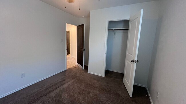 Building Photo - Move in Ready - Pet Friendly with pet door...
