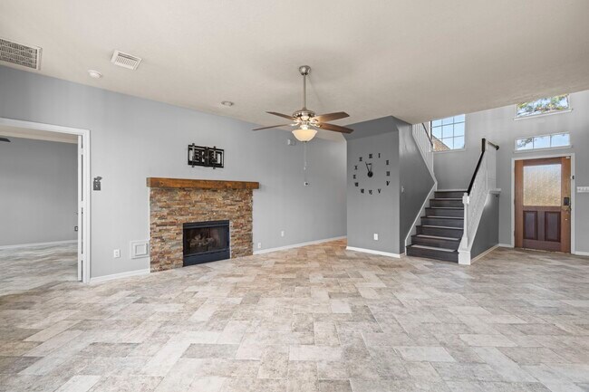 Building Photo - 8518 Malardcrest Dr