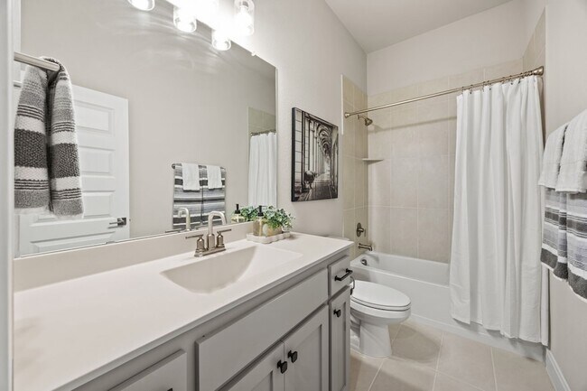 Building Photo - 2102 Clearwater Way