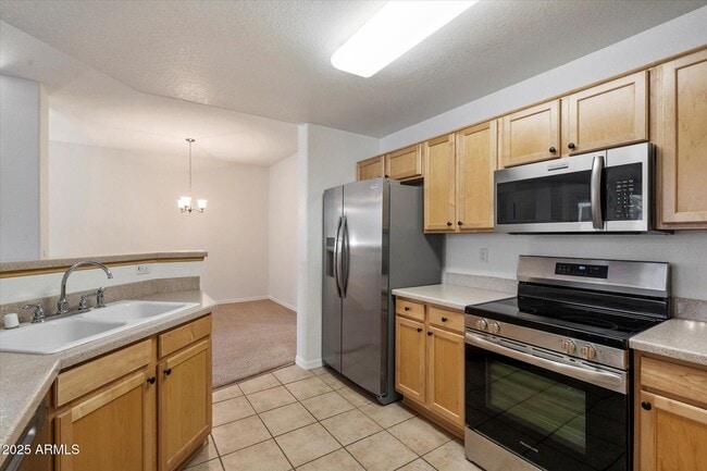 Building Photo - 15221 N Clubgate Dr
