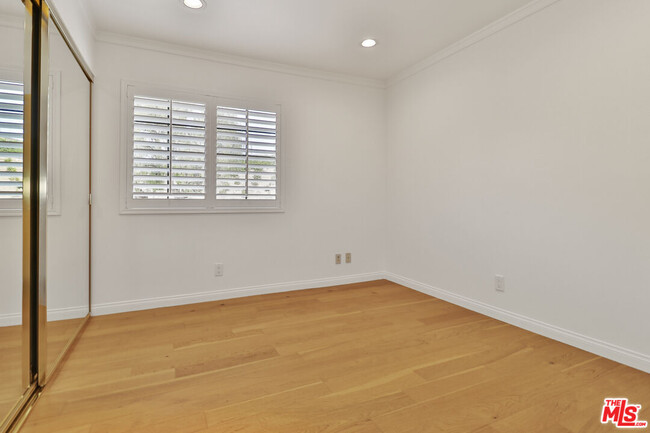 Building Photo - 10209 Principe Pl
