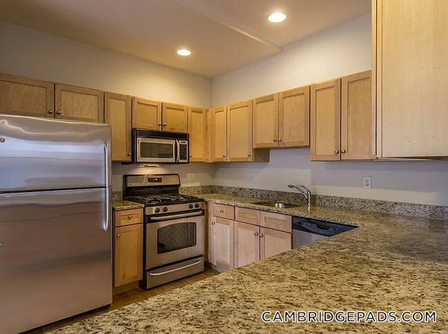 Building Photo - 110 Second St