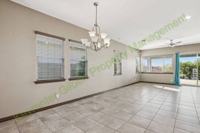 Building Photo - Beautiful 4-bed/3.5-bath Gilbert Home in Gilbert’s Cooley Station!