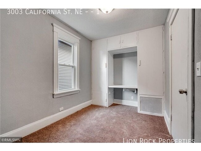 Building Photo - 3003 California St NE