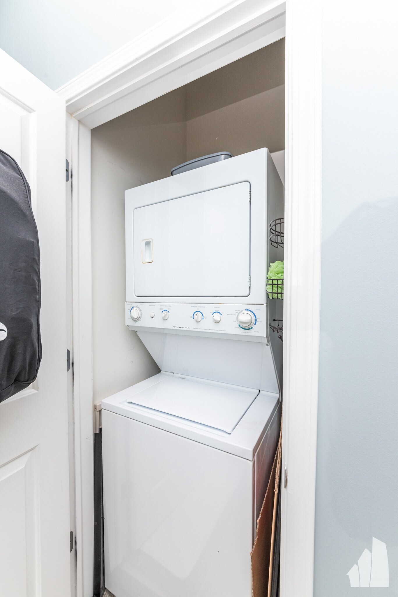 Building Photo - 1464 S MICHIGAN Ave