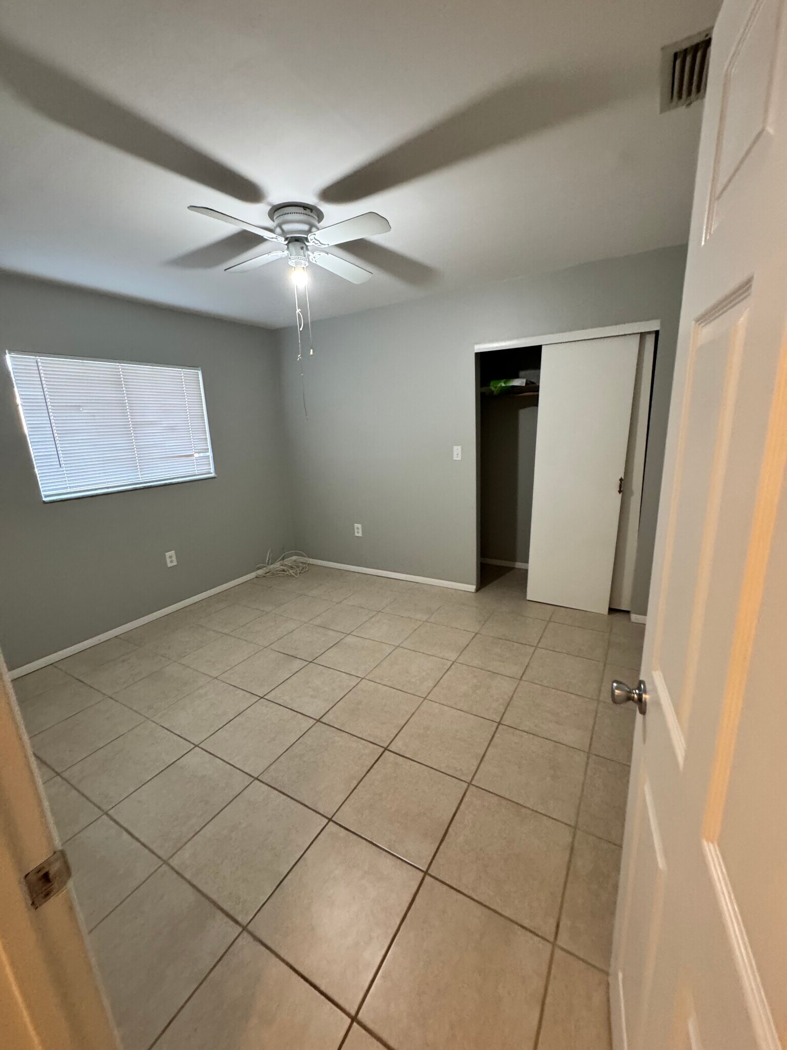 Building Photo - 4616 28th St SW