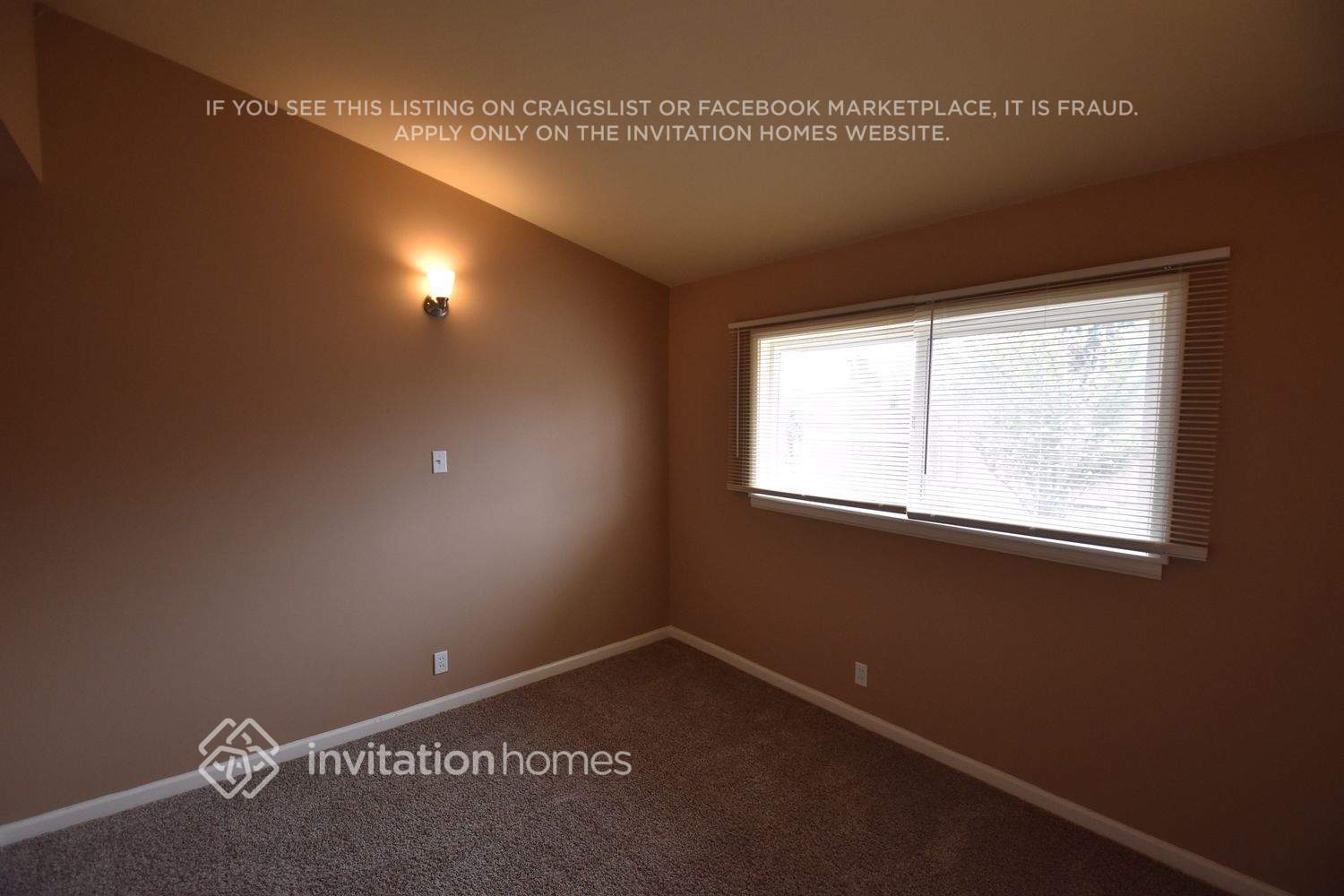 Building Photo - 1701 Claremont Dr