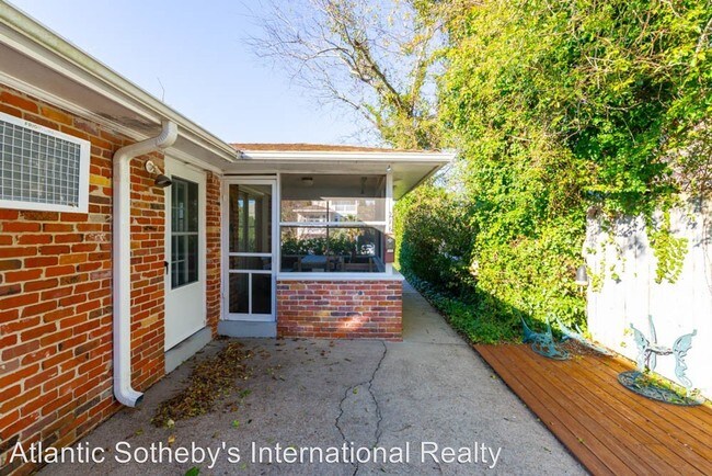 Building Photo - 2 br, 1 bath House - 216 64th Street  Unit#A