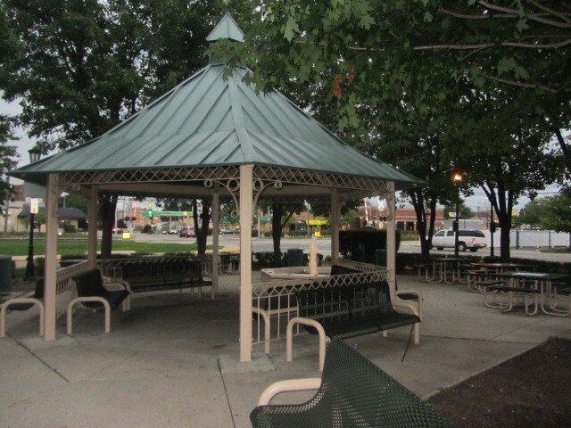 Building Photo - 7610 W Grand Ave