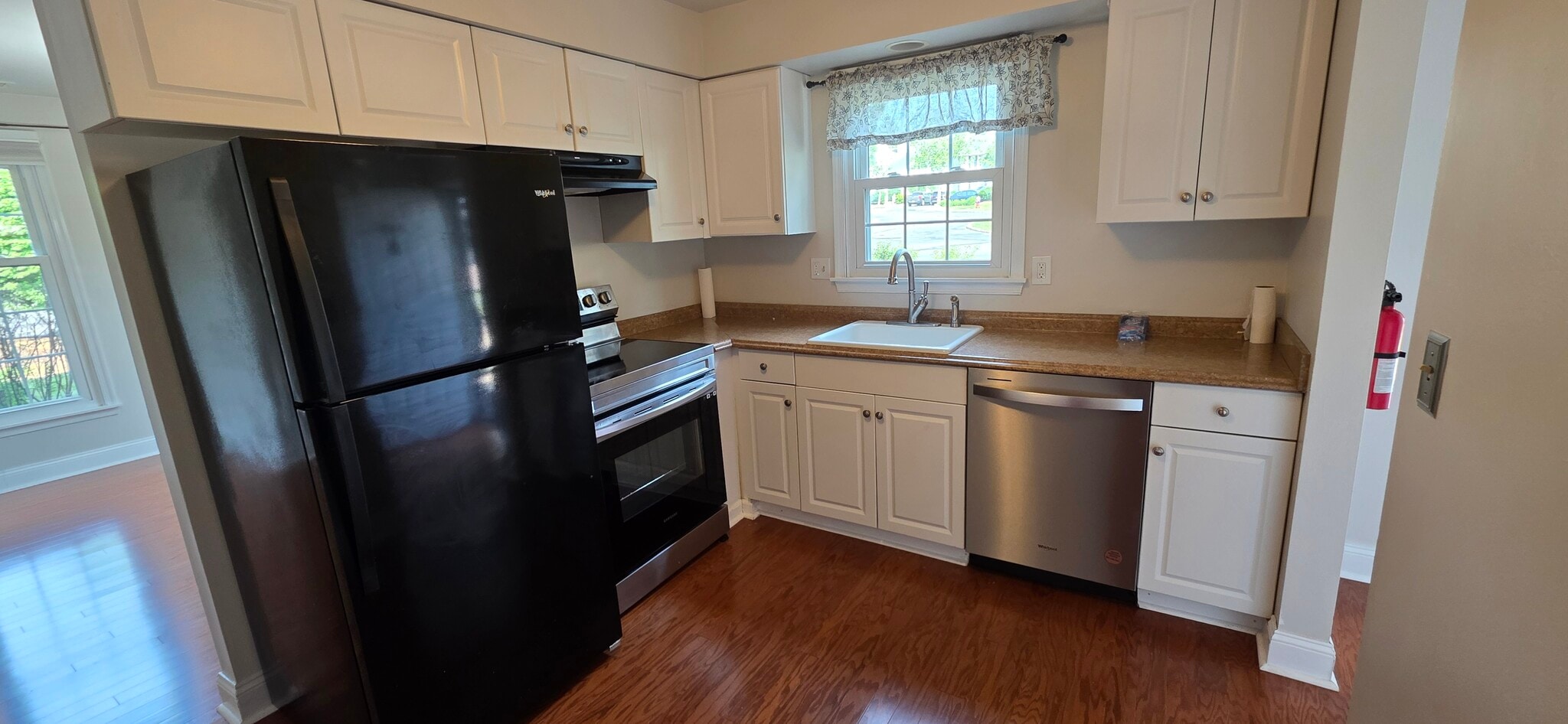Building Photo - 349 Burdock Ct