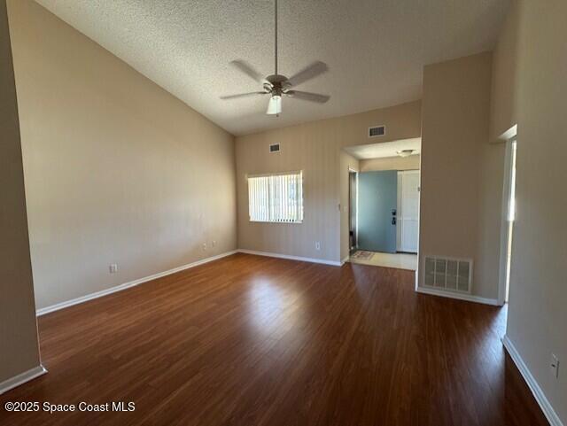 Building Photo - 2270 Golf Isle Dr