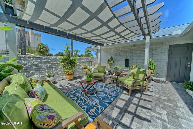 Building Photo - 263 Lullwater Dr