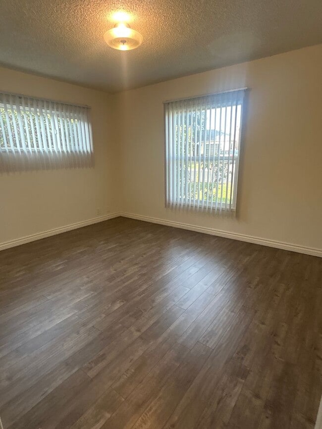 Building Photo - Spacious 3-Bed, 2-Bath Temple City House with 2-Car Garage