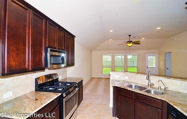 Building Photo - 16911 Ranger Ridge Dr