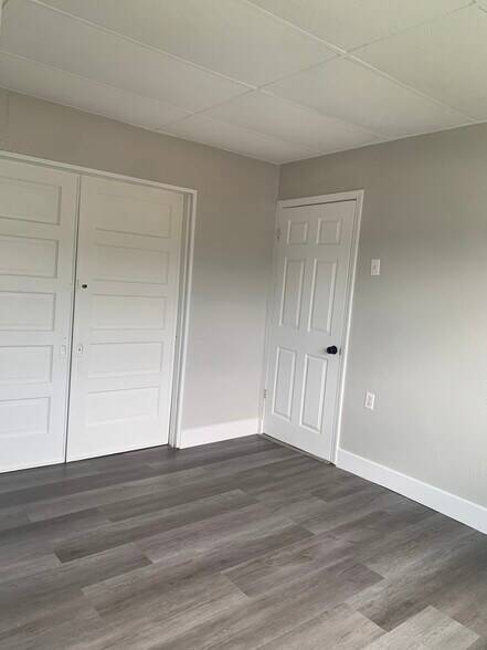 Building Photo - 419 Carothers Ave
