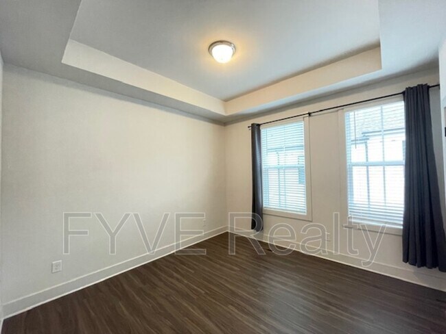 Building Photo - 194 Chestnut Cir