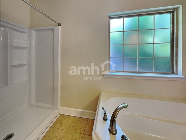 Building Photo - 101 Scottish Ave