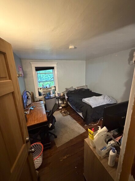 Building Photo - 65 Northrup Pl