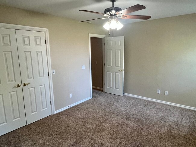 Building Photo - Large 3 Bed 2.5 Bath In Edmond