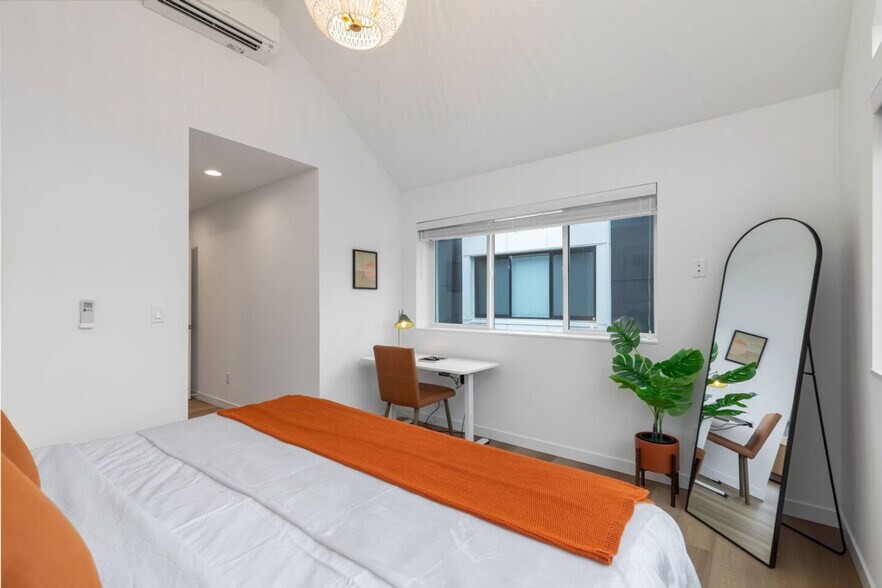 Building Photo - 7510 43rd Ave S