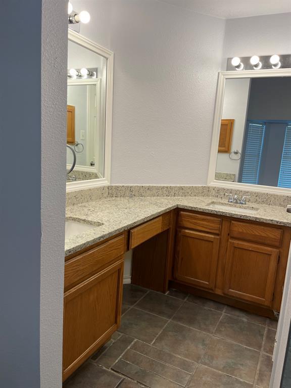 Building Photo - 2108 Zephyr Ln
