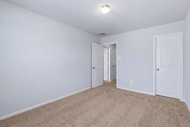 Building Photo - 988 Rice Dr
