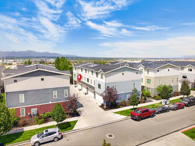 Building Photo - 14720 S Rising Star Ln