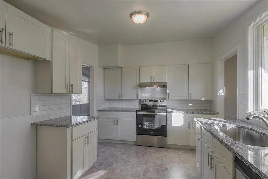 Building Photo - 6306 Fairlane Dr
