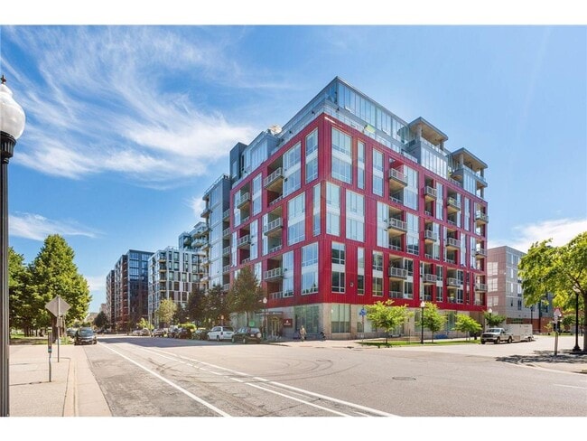 Building Photo - 901 S 2nd St