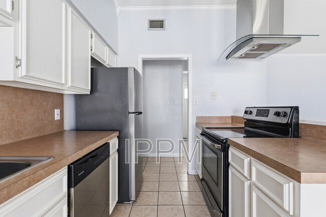 Building Photo - 4217 S Houston Dr