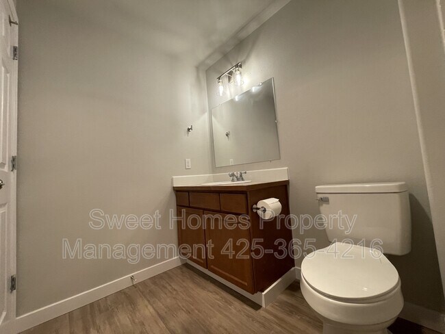 Building Photo - 14644 50th Ave NE