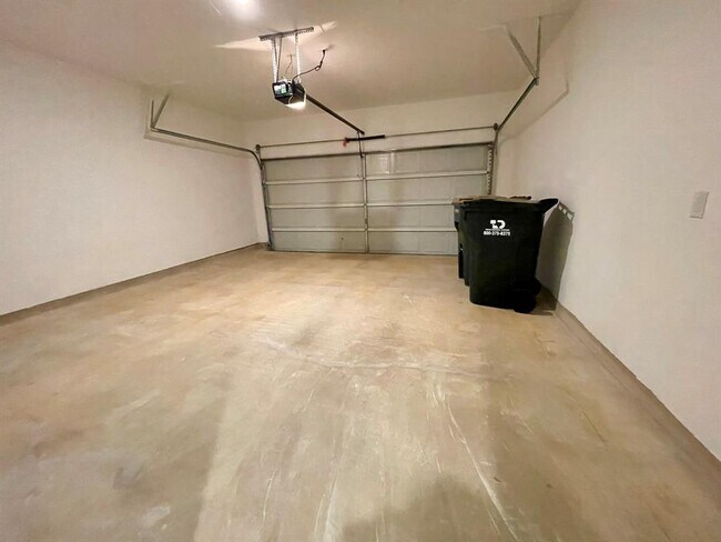 Building Photo - 2725 Woodall Dr